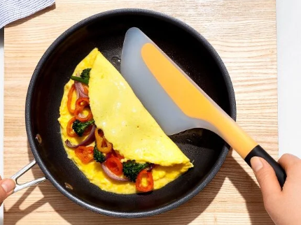 OXO FLIP & FOLD OMELET TURNER