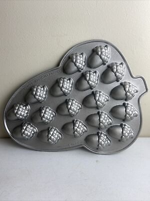 ACORN MOLD TRAY